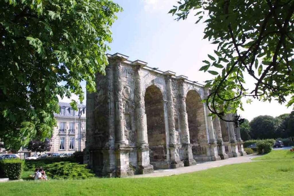 Apppartement Des Sacres De Reims 아파트 외부 사진
