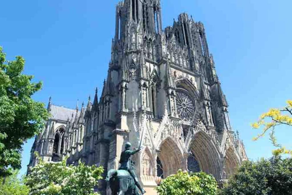 Apppartement Des Sacres De Reims 아파트 외부 사진